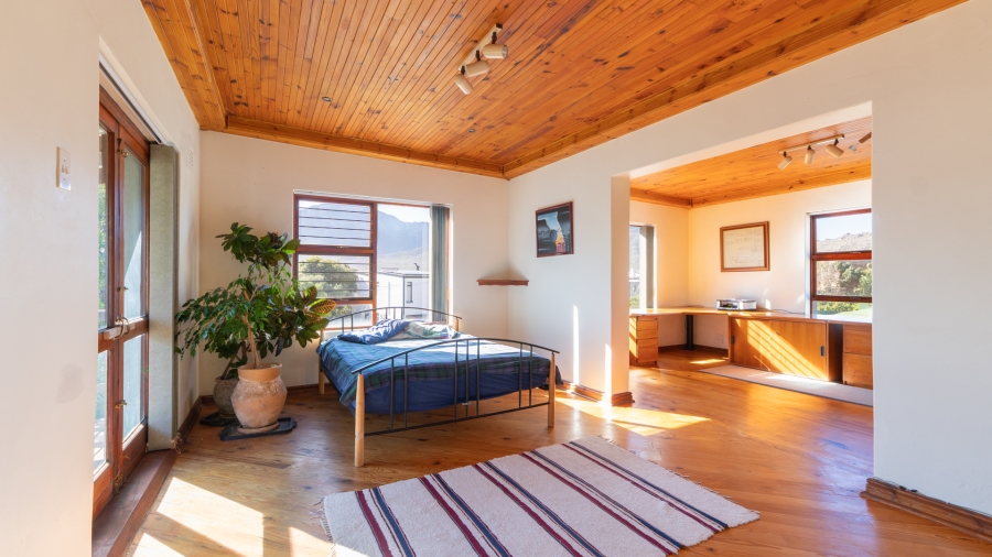 4 Bedroom Property for Sale in Pringle Bay Western Cape